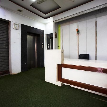 Oyo 44174 Hotel Mid Town Prime Harthala Εξωτερικό φωτογραφία