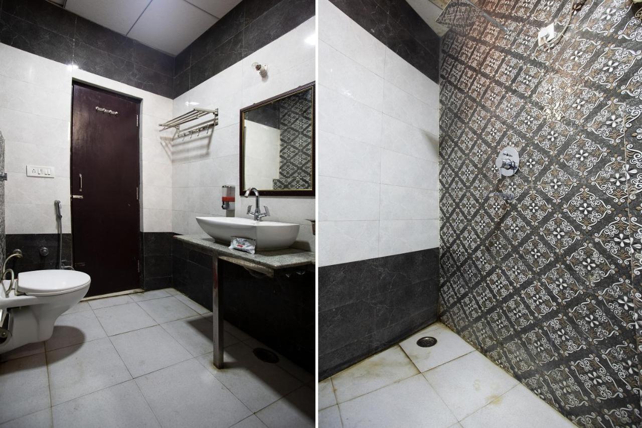 Oyo 44174 Hotel Mid Town Prime Harthala Εξωτερικό φωτογραφία