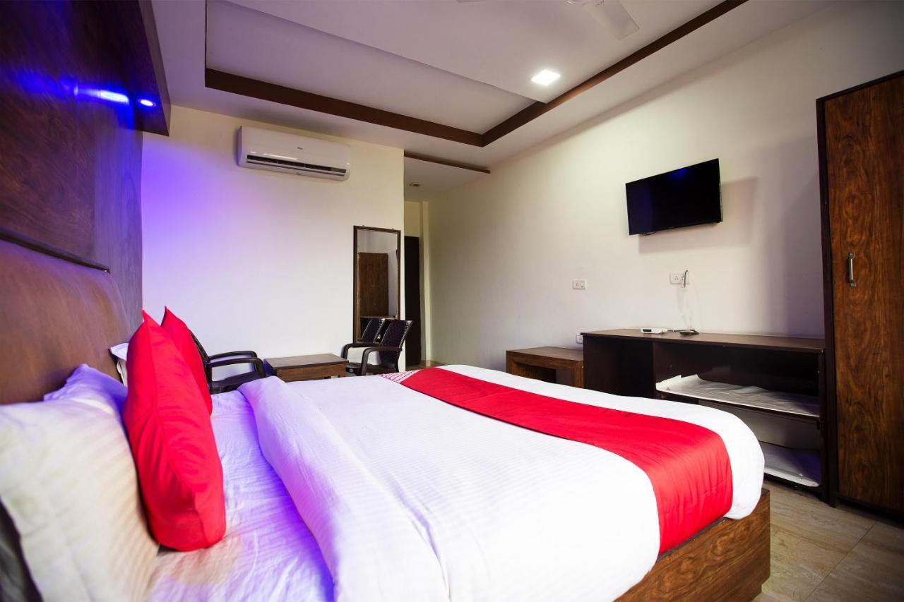 Oyo 44174 Hotel Mid Town Prime Harthala Εξωτερικό φωτογραφία