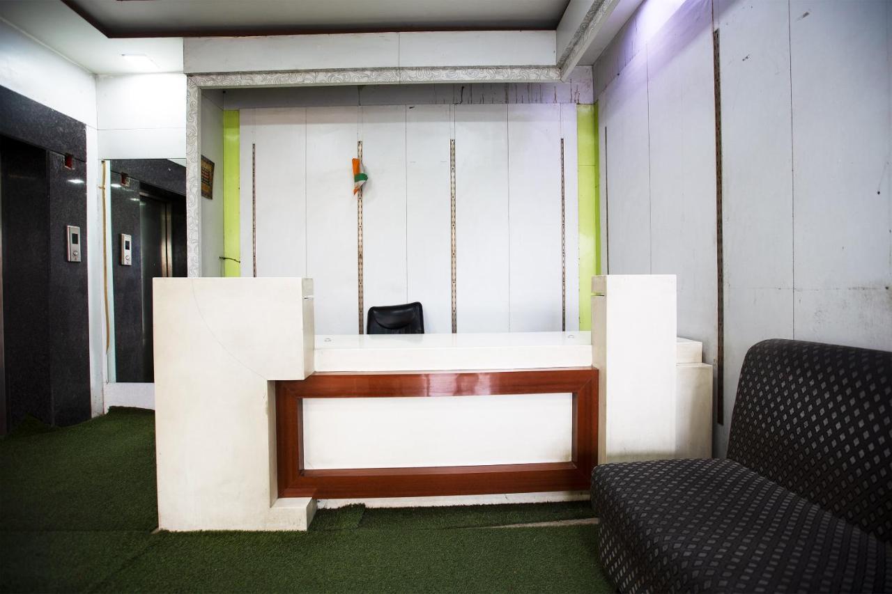 Oyo 44174 Hotel Mid Town Prime Harthala Εξωτερικό φωτογραφία