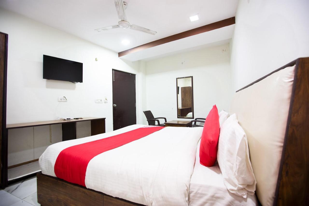 Oyo 44174 Hotel Mid Town Prime Harthala Εξωτερικό φωτογραφία