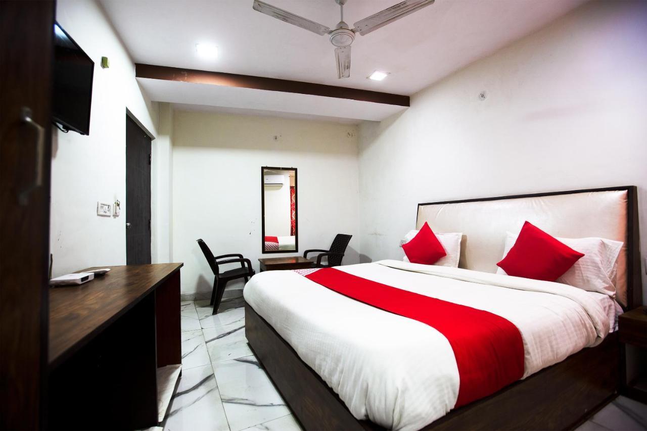 Oyo 44174 Hotel Mid Town Prime Harthala Εξωτερικό φωτογραφία