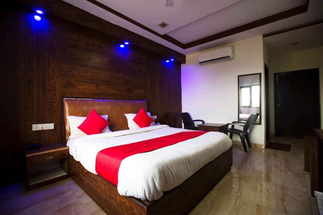 Oyo 44174 Hotel Mid Town Prime Harthala Εξωτερικό φωτογραφία