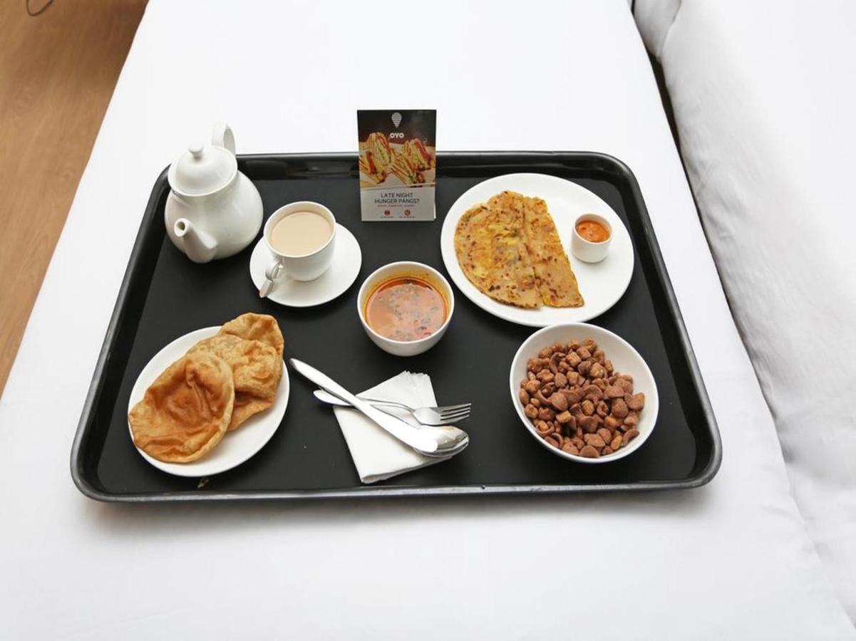 Oyo 44174 Hotel Mid Town Prime Harthala Εξωτερικό φωτογραφία